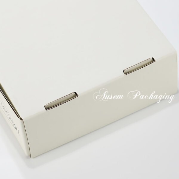 Luxury White Mailer Box - Image 4